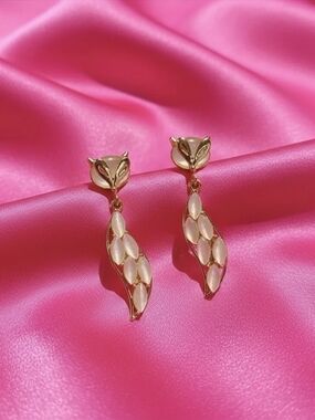 925 Silver Needle‎ - Leaf Drop Earrings with Opalescent Inlays